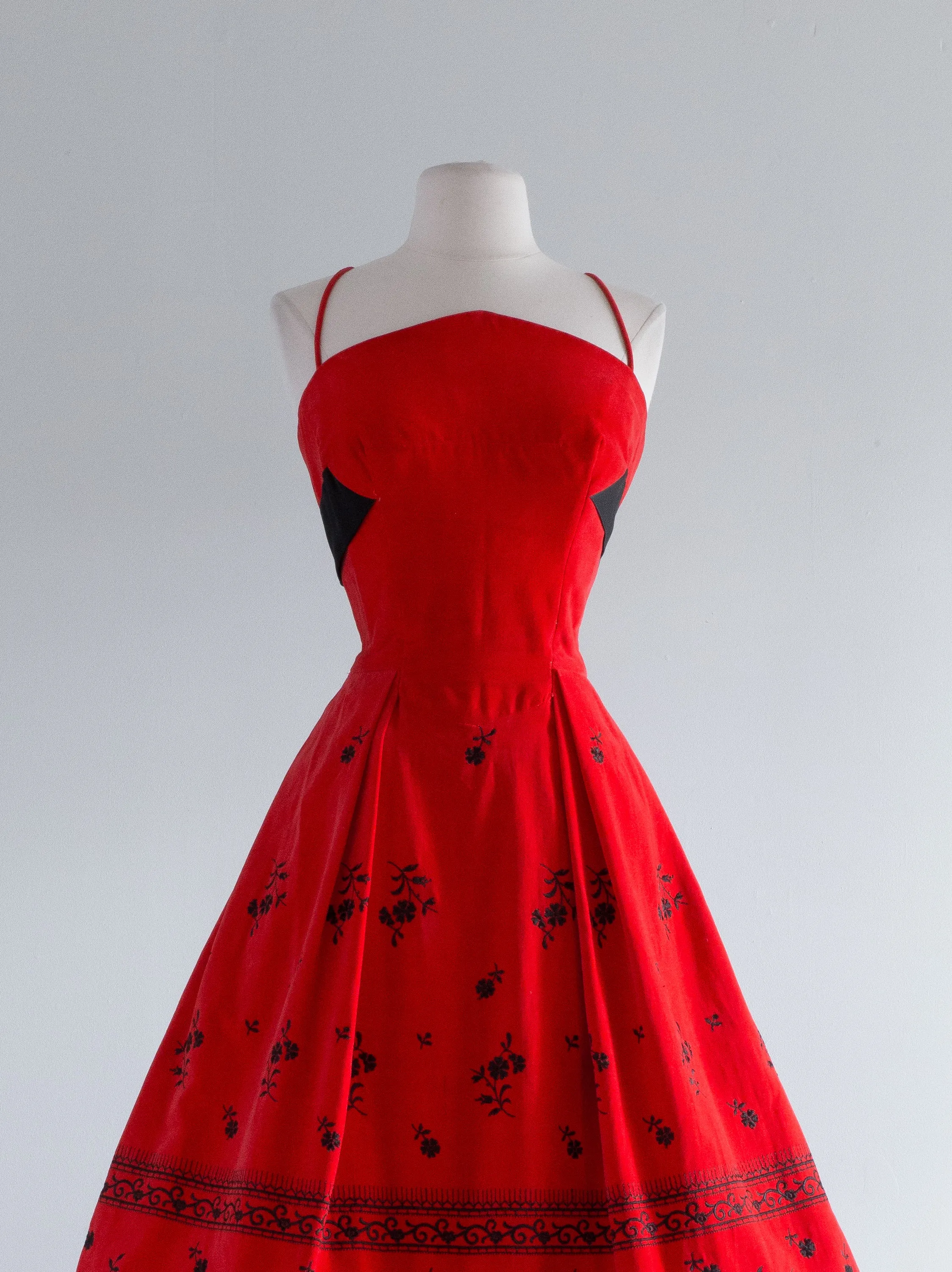 1950's Red Velveteen Party Dress With Black Embroidery By David Hart / Waist 27
