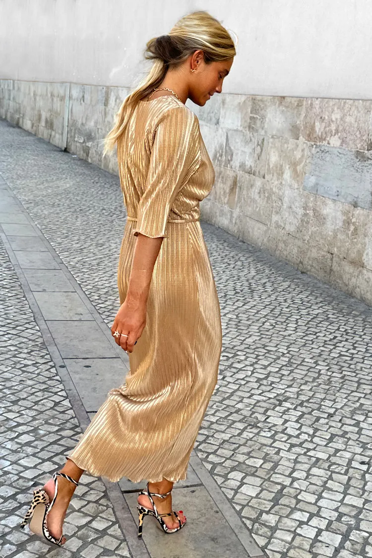 Elegant Petite Gold Plisse Dress - Stylish, Flattering Fit for Special Occasions